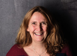 Sagen Sie mal, Claudia von Holten: Wie hilft Ihr „Superauge“ beim Deutschlernen? Claudia von Holten