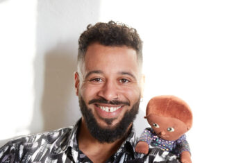 Eine Puppe für Ashé: Wie ein Kinderbuch Sportlern Toleranz und Vielfalt näher bringt. Alex Tetteyfio Bergfeld, Autor.