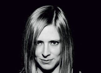 Geistreich und ganz phantastisch: Warum sich Pia Lüddecke auf „andere Irre“ im PAN freut. Pia Lüddecke, Autorin. (Foto: Eberhard Kamm)