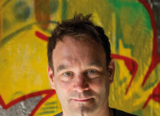 Heiß begehrt beim Bielefelder Kabarettpreis: ein an die Wand genagelter Pudding. Volker Surmann, Satyr Verlag