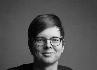 Internationaler Literaturpreis 2022: „Der Fluch des Hechts“ schwimmt sich auf die Nominiertenliste. Juhani Karila. (Foto: Laura Malmivaara)