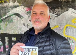 Bayerns beste Independent-Bücher: Streetart-Kenner Martin Arz schickt seinen Reiseführer an Markus Söder. Martin Arz, Streetart-Kenner, Autor und Herausgeber.