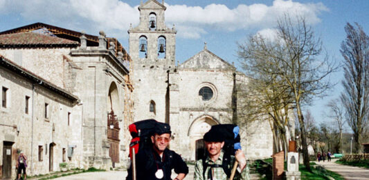 Theo Nieder (rechts) mit Bruder Rudolf. (Foto: privat/Eifelbildverlag)