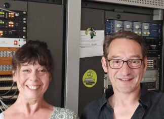 Vom „Tatort“ zum „Mäuseschwur“: Warum Ex-TV-Kommissar Boris Aljinovic ins Ohr geht. Dorothea Flechsig, Autorin, und Boris Aljinovic, Schauspieler und Sprecher.