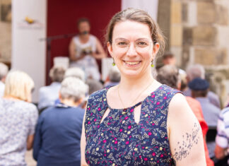 Beklemmende Familiengeschichte: „Himmel voller Schweigen“ geht ins Rennen um Pfalzpreis für pfälzische Geschichte. Julia Gilfert, Autorin. (Foto: Daniel Bahrmann)