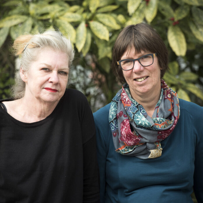Autorin Bette Westera (rechts) und Illustratorin Sylvia Weve. (Foto: Chris van Houts)