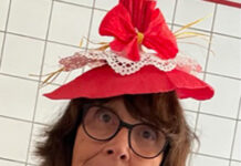 Angela Merkl und der „Eselsfurz“: Warum dicke Menschen wie verschneite Fahrräder sind. Angela Merkl, Autorin und Goldschmiedin, aber niemals Bundeskanzlerin gewesen. (Foto: privat)