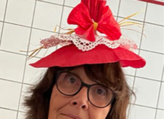 Angela Merkl und der „Eselsfurz“: Warum dicke Menschen wie verschneite Fahrräder sind. Angela Merkl, Autorin und Goldschmiedin, aber niemals Bundeskanzlerin gewesen. (Foto: privat)