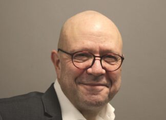 Sagen Sie mal, Stefan Tschök: Muss man sich heute für gute Erinnerungen an eine DDR-Kindheit rechtfertigen? Stefan Tschök, Autor (Foto: Ines Venus-Rothermundt)