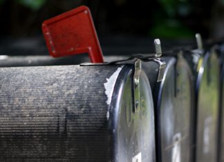 Interviews, Lesestoff, Gewinnspiele … Diese Verlags-Newsletter müssen Sie kennen. Die Post war da. (Foto: Anne-Onyme, Pixabay)