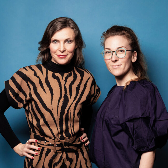 Anne Friebel (Palomaa Publishing, re.) und Annika Bach (E.A. Seemann Henschel) aus Leipzig gestalten den Podcast 
