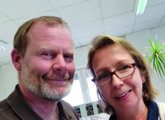 Meisterfieber in Dortmund: Fußball-Buch fiebert 24 Stunden auf dem Weg zum Titel mit. Elke Neumann und Georg Nies, Verleger, OCM Verlag