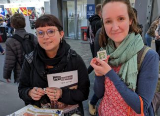 Bildergalerie: So lief die Sticker-Sammel-Jagd zur Leipziger Buchmesse. Alle Aufkleber beisammen?