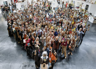 Erst die Hauptstadt-Buchmesse, dann der Marathon: BuchBerlin 2024 rückt eine Woche nach vorn. Ein Herz für Bücher: Fotoaktion der BuchBerlin und des Schöne-Bücher-Netzwerkes