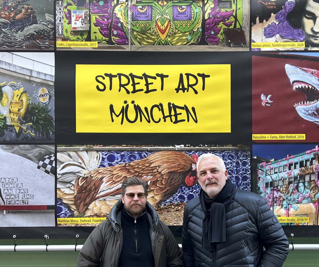 Verleger, Autor und Street-Art-Kenner Martin Arz (re.) und Tobias Sehr von der Munich Art Gallery haben das Projekt umgesetzt. Foto: privat