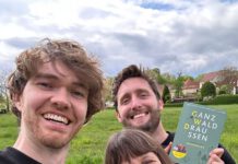 Oh wie schön ist Brandenburg! Trio entführt Leser nach „Ganz Wald draußen“. Jasmin Mühlbach (M.), Loic Olmedo (r.) und Silvio Olmedo-Paasch sind @rediscoverbrandenburg. Ihr Buch "Ganz Wald draußen" ist im Ammian Verlag erschienen.