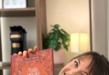 20.000 Mutmacher und ein großes Plakat: Wie ein Verleger sich für den „Fussel“-Erfolg bedankt. Malene Walter und ihr Erfolgsbuch. (Foto: Marius Dehning)