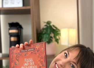 20.000 Mutmacher und ein großes Plakat: Wie ein Verleger sich für den „Fussel“-Erfolg bedankt. Malene Walter und ihr Erfolgsbuch. (Foto: Marius Dehning)